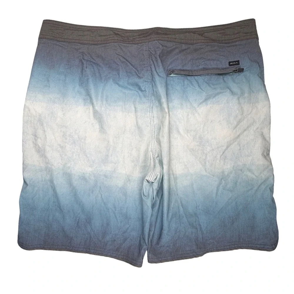 RVCA Nature Mens Blue Ombre Gradient Board Shorts Swim Trunks Size 38 Mid Length